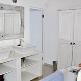 Honeymoon Suite Bathroom